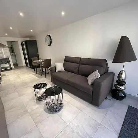 Grand Au Rdc Dans Residence, Clim, Terrasse *